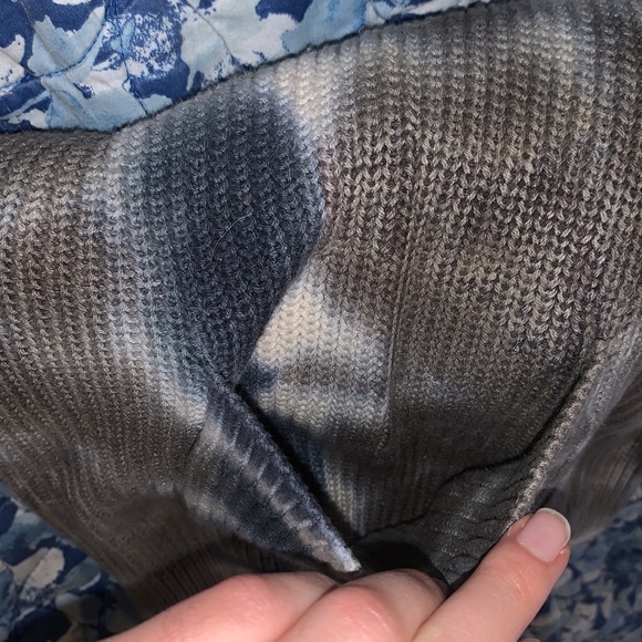Young Fabulous and Broke Cardigan *missing a button - Picture 11 of 11